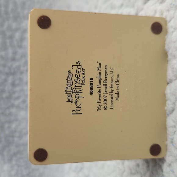 Janell Berryman’s Pumpkinseeds Folk Art “My Favorite Pumpkin Man“ 2007 Figurine - Picture 7 of 8